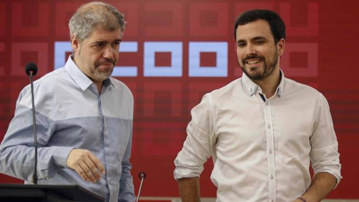 El secretario general de CCOO, Unai Sordo, y el coordinador federal de Izquierda Unida, Alberto Garzón