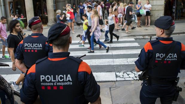 Los Mossos dejan en evidencia a su consejero: Interior coordinará a todas las Fuerzas de Seguridad ante el 1-O