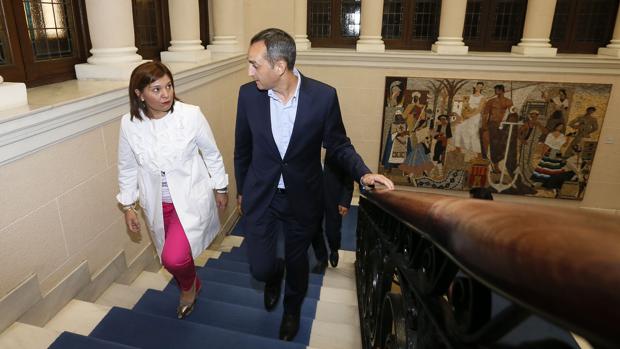 Bonig y Sánchez piden a Puig el cese de Marzà tras «claudicar» con el decreto de plurilingüismo