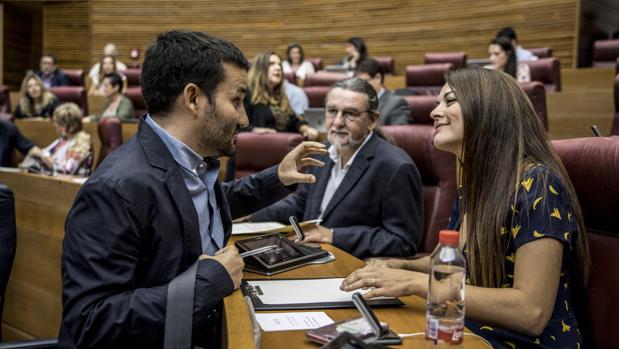 El tripartito presenta un modelo de plurilingüismo que desliga inglés y valenciano y suprime acreditaciones