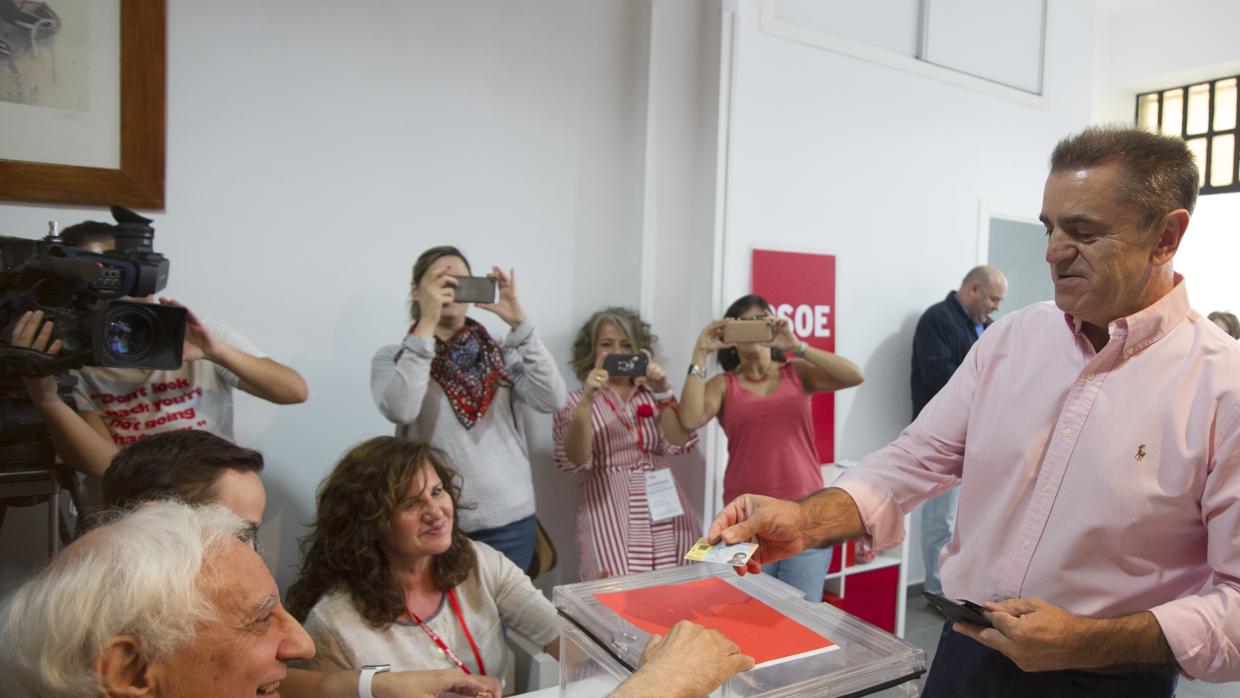 José Manuel Franco, votando este sábado en las primarias del PSOE de Madrid