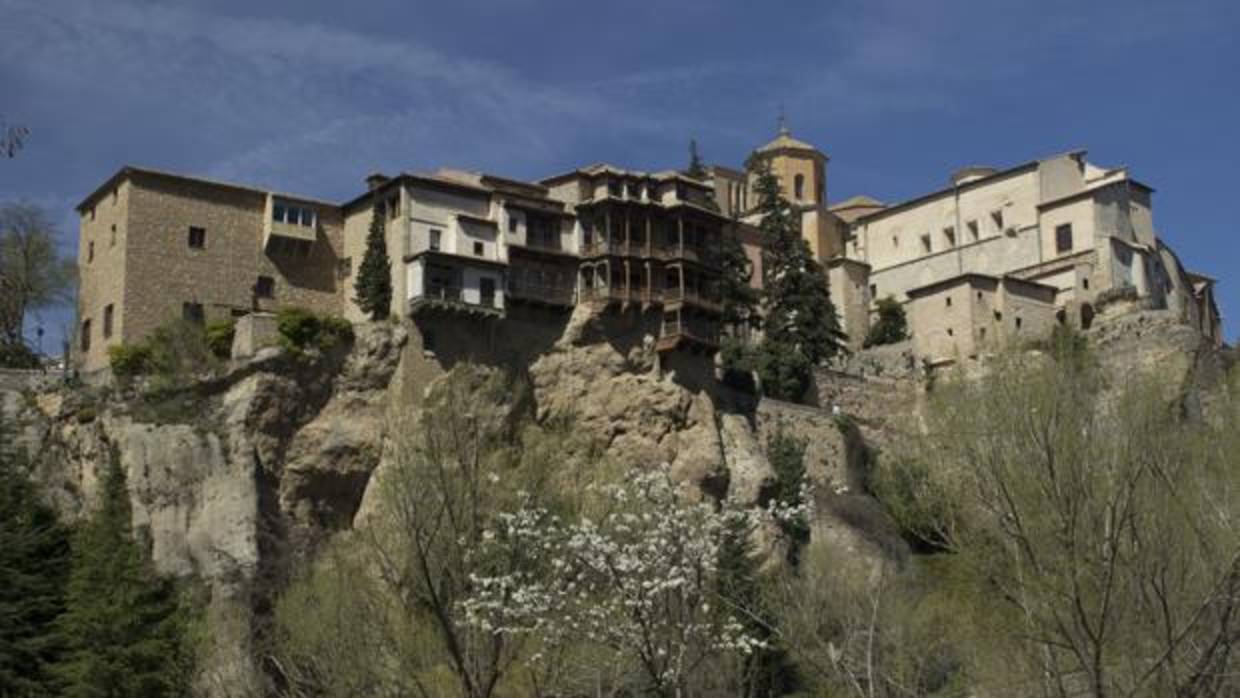 Vista de las Casas Colgadas, en Cuenca