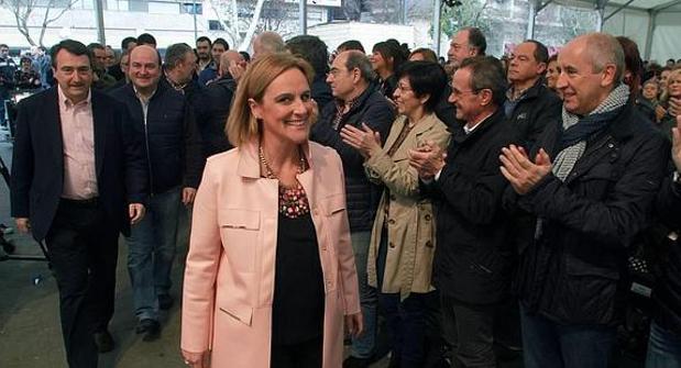 El PNV mantiene abierto el diálogo con el PP pero advierte de que «no es momento» de pactar