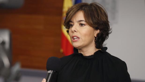 Santamaría: «Cada mensaje de Puigdemont es un nuevo desasosiego, vive fuera de la ley y de la realidad»