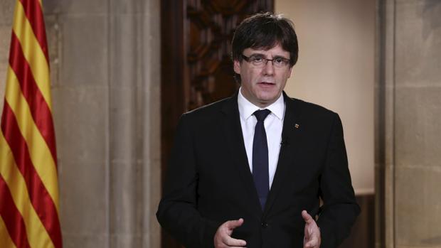 Puigdemont insiste en la mediación sin modificar sus planes rupturistas