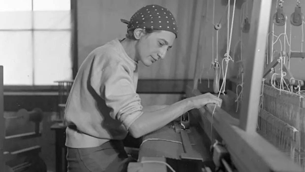 La geometría abstracta de Anni Albers, pionera en el arte textil, en el Guggenheim