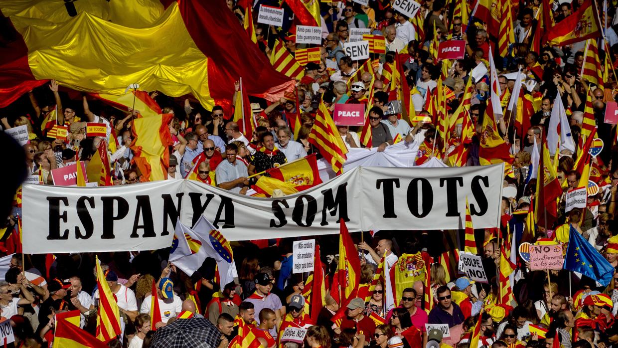 Manifestantes en las calles de Barcelona este domingo