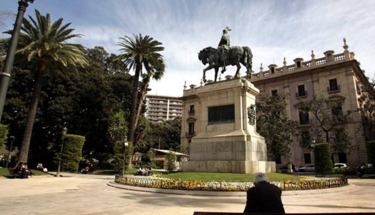 Imagen de la estatua de Jaume I en Valencia