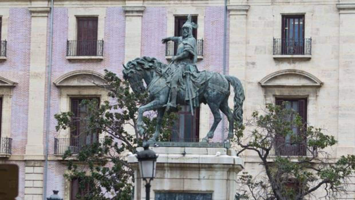 Imagen de la estatua de Jaume I en el Parterre