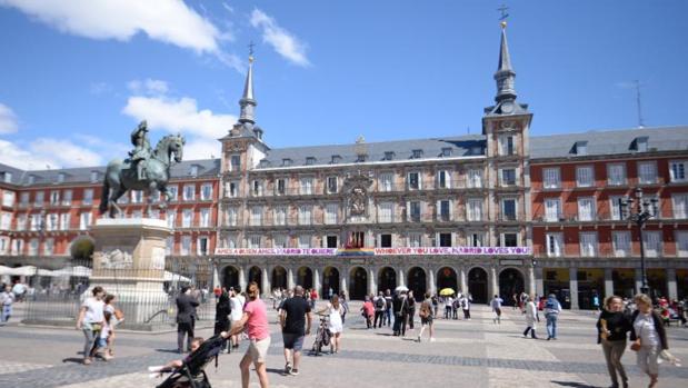 La Plaza Mayor se convierte un gran «Mercado de Palabras» para celebrar su IV centenario