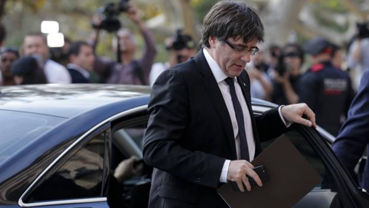 Carles Puigdemont, a su llegada al Parlament