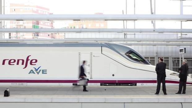 Renfe aumenta en 3.000 las plazas disponibles de tren Madrid-Alicante para el puente del Pilar