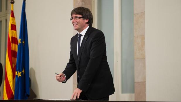 Puigdemont se apoya en claras mentiras en su respuesta a Rajoy