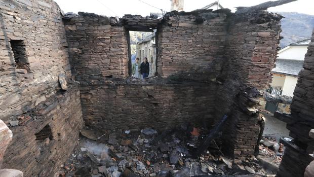 Las primeras estimaciones cifran en cerca de 35.500 las hectáreas quemadas este fin de semana