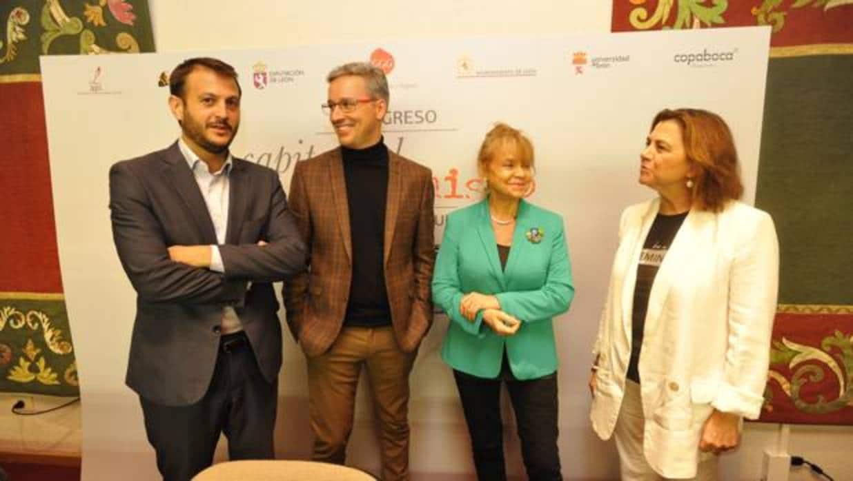 Juan Fernández Miranda, José Luis Martín, Karmentxun Marín y Lucía Méndez, ayer en León