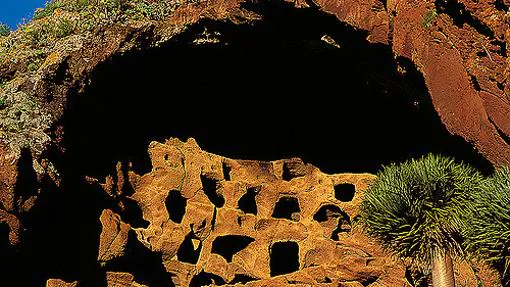 Siete majestuosas cuevas que puedes ver en Canarias