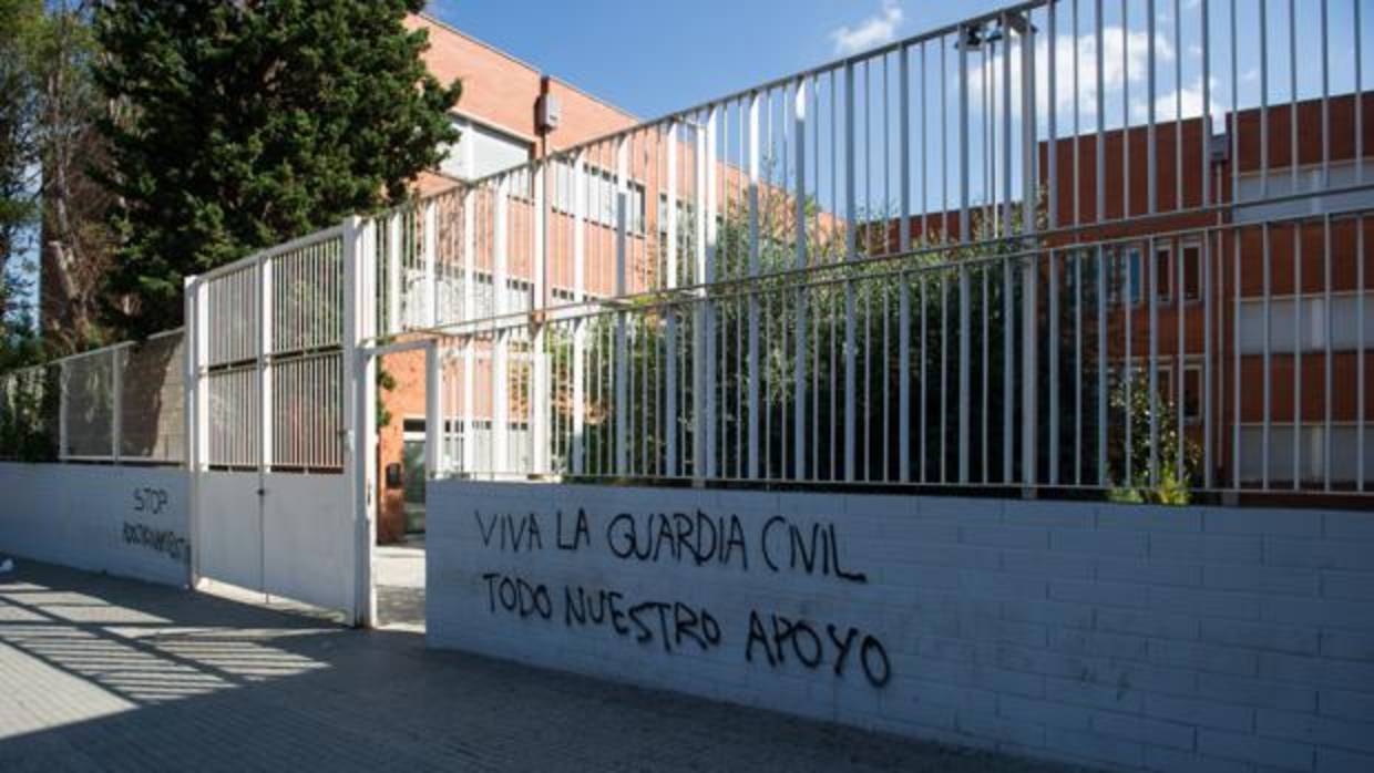 Un instituto de Sant Andreu de la Barca (Barcelona), en la que hubo problemas por la falta de neutralidad ideológica de algunos profesores