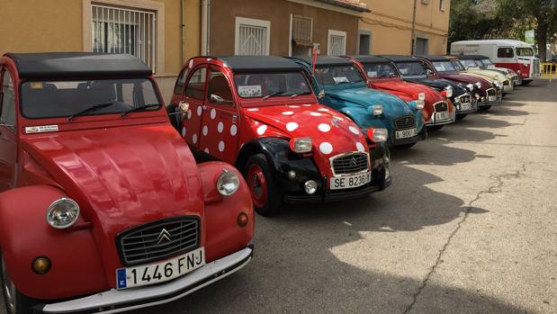 Así suena una claxonada «musical» de los míticos Citroên 2CV en Ibi