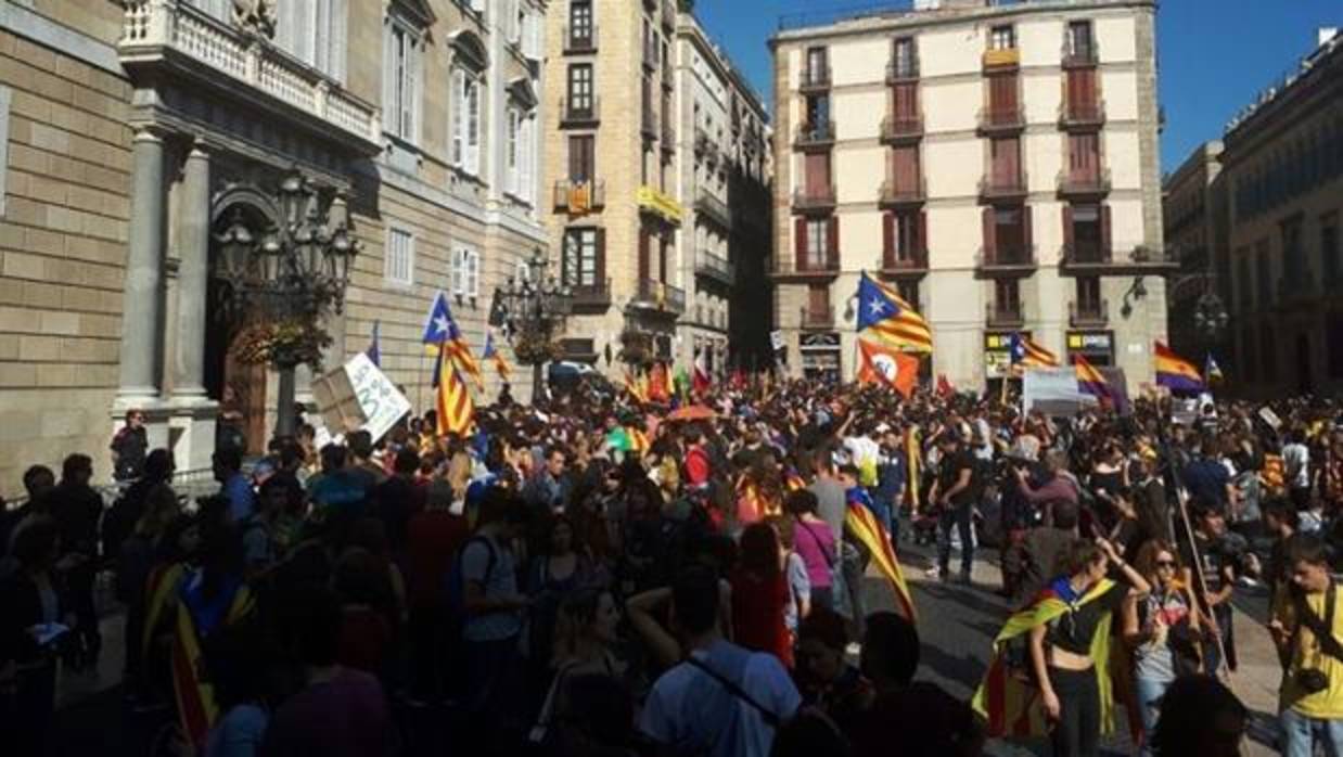 La manifestación de los universitarios en Barcelona no ha llenado Sant Jaume