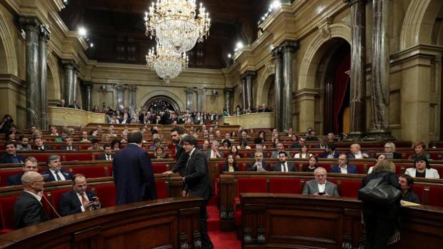 El Parlamento de Cataluña aprueba una independencia golpista y sin validez alguna