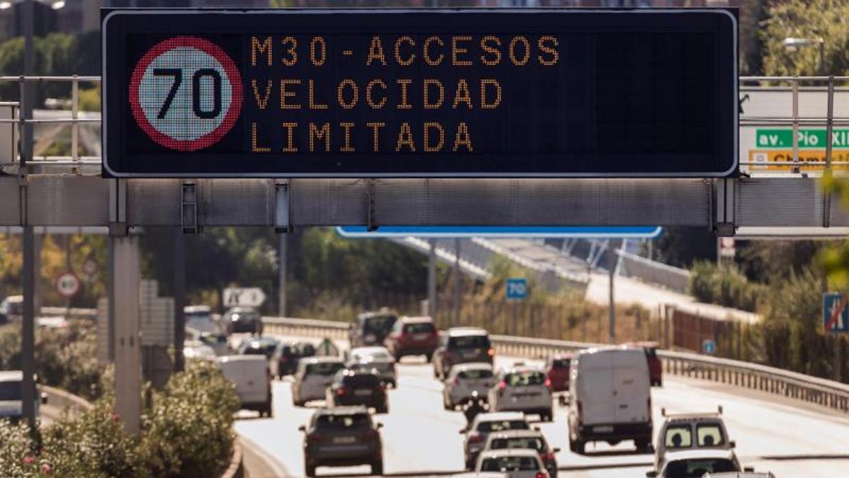 Límite de velocidad fijado a 70 km/h en M-30 y accesos por la contaminación