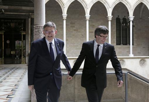 Imagen de Puig y Puigdemont tomada en mayo de 2016 en Barcelona