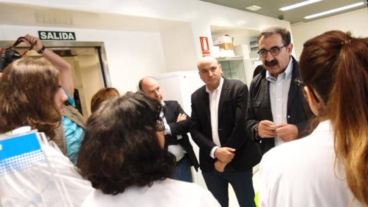 Jesús Fernández, durante su visita al Hospital General de Ciudad Real