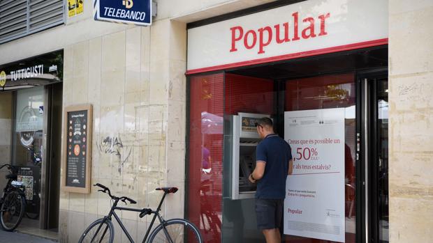 Pequeños accionistas gallegos entran en el caso del Banco Popular