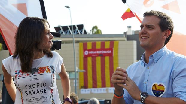 Albert Rivera exige a un Puigdemont «que parece estar de Erasmus» en Bélgica que «dé la cara ante la Justicia»