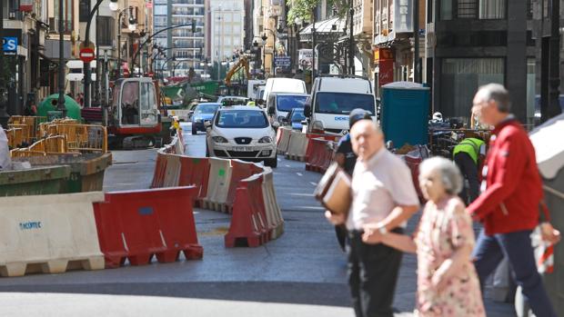 La calle San Vicente se abrirá al tráfico el martes tras su reurbanización