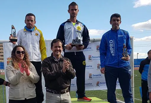 David de la Cruz y Eva María Gómez ganan los 10.000 metros solidarios de Seseña