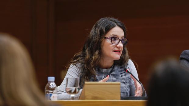 Mónica Oltra: «Mis presupuestos son ambiciosos y darán mayor felicidad a los valencianos»