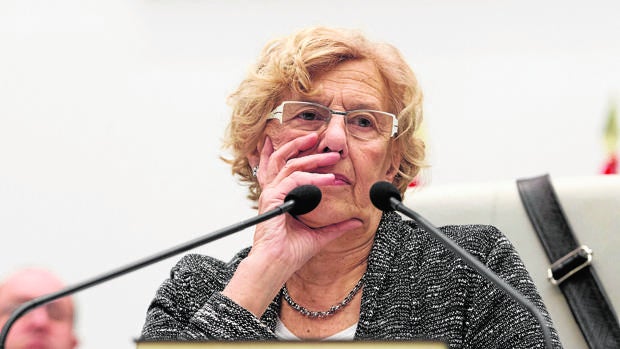 El desgobierno de Carmena: luchas de poder y una gestión «patas arriba»