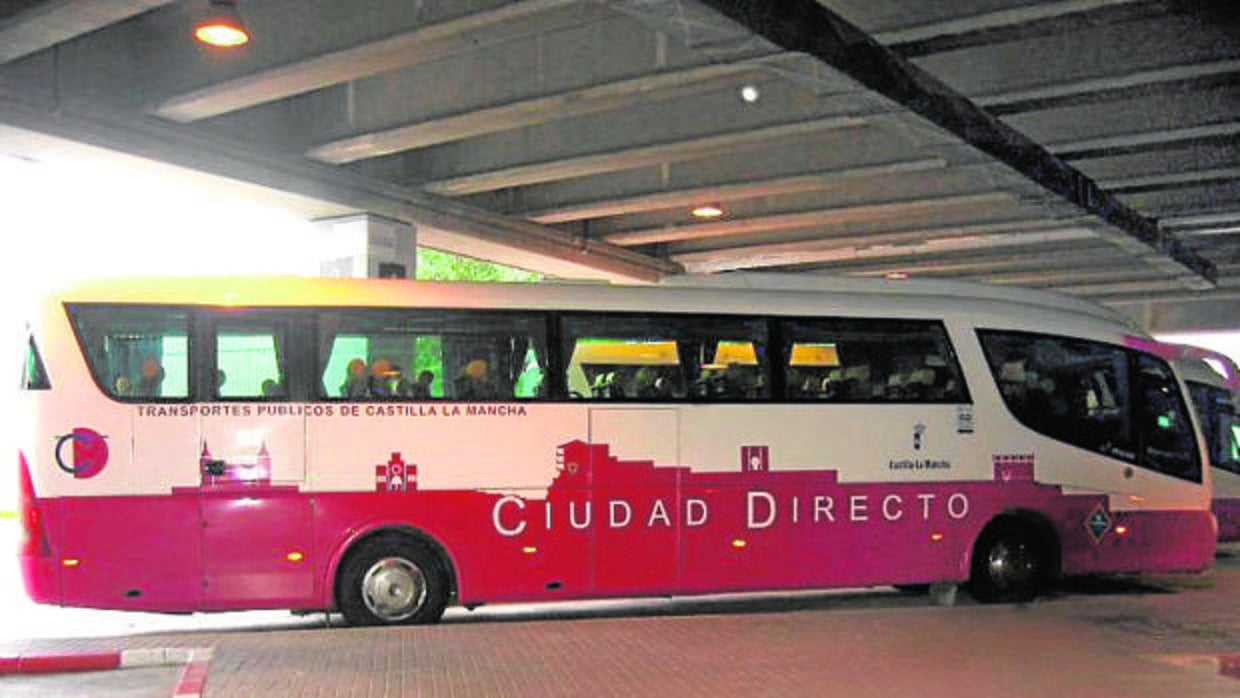 Uno de los autobuses de la flota «Ciudad Directo»