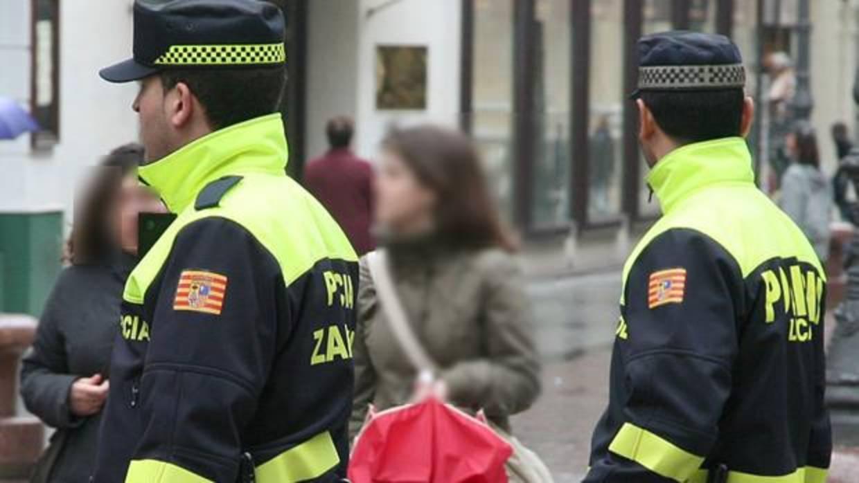 Imagen de archivo de agentes de la Policía Local de Zaragoza