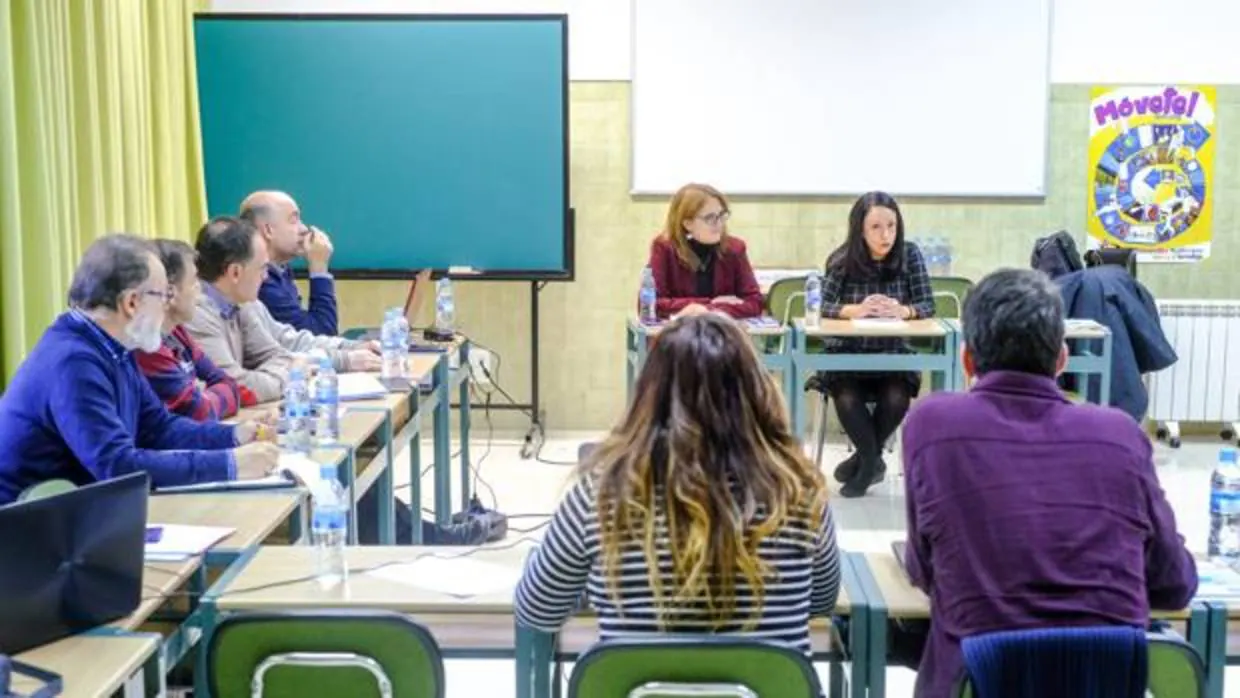 Cristina Rosado interviene en la mesa redonda de Maristas Compostela organizada en Valladolid