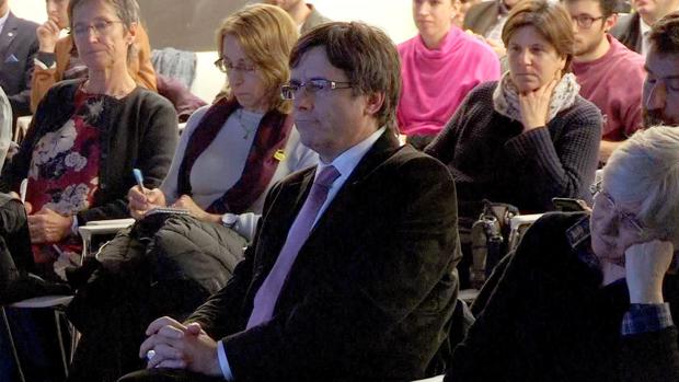 La decisión de entrega de Puigdemont a España se aplaza al 4 de diciembre