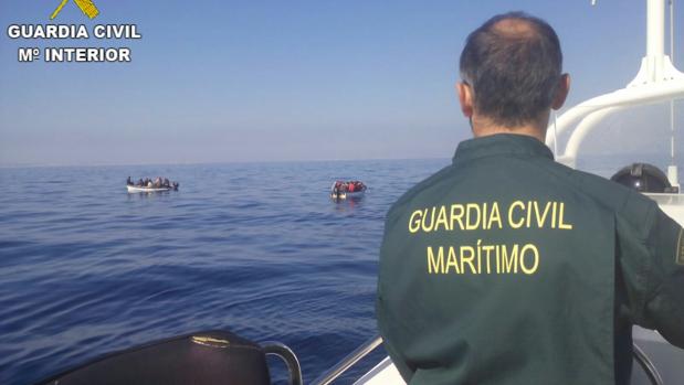 Llegan 70 inmigrantes a las costas alicantinas en pateras el fin de semana