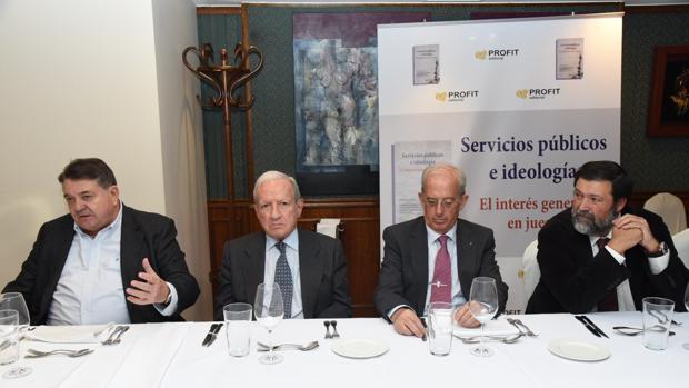 Quintero, Sala, Asorey y Caamaño durante la presentación del libro a la prensa