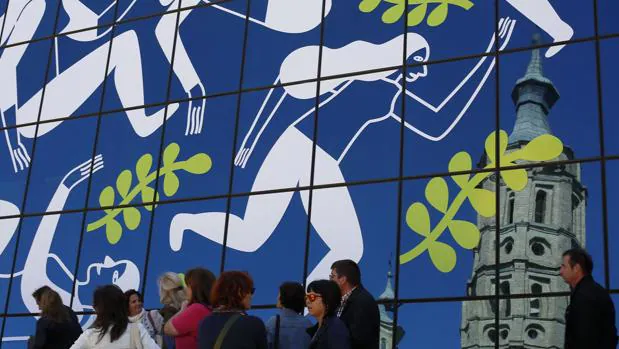 Mural instalado en septiembre contra la violencia machista en Zaragoza