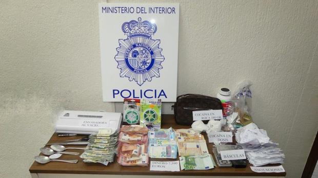 Cae una banda que usaba un negocio de hostelería como tapadera para vender cocaína