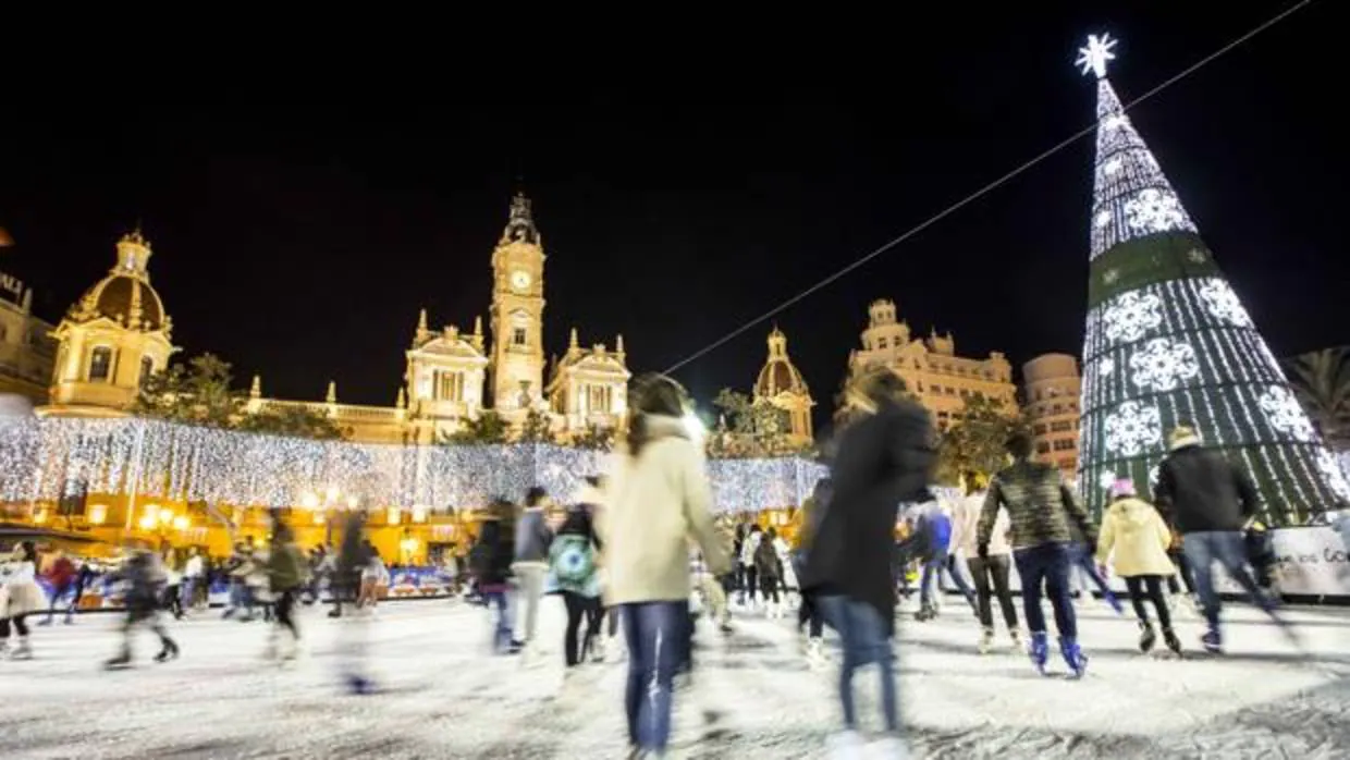 Imagen de la plaza del Ayuntamiento, las Navidades de 2016