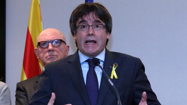 Puigdemont asegura que quiere volver a España tras el 21-D, pero que no lo hará «sin garantías»