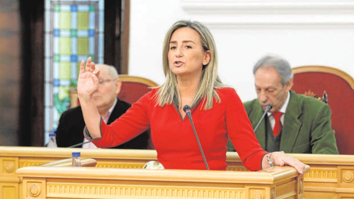 La alcaldesa de Toledo, Milagros Tolón, durante el Debate sobre el estado de la ciudad