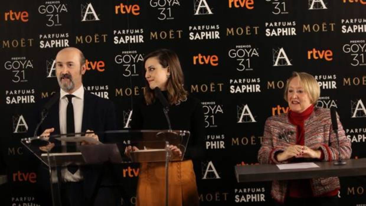 Lectura de las nominaciones al los últimos Premios Goya,, en 2016, con Javier Cámar, Ivonne Blake y Natalia de Molina