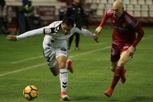 Una jugada del partido Albacete-Zaragoza jugado el pasado sábado