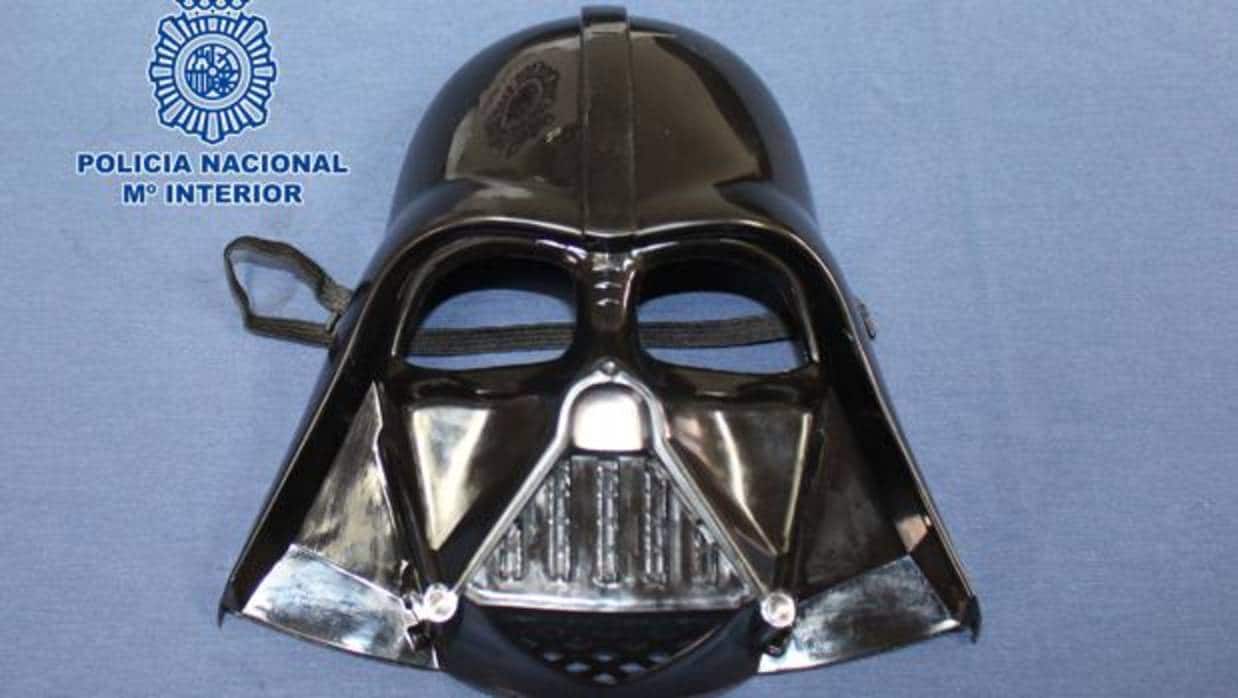 Requisan máscaras falsas de «Star Wars» por valor de 400.000 euros listas para vender en Madrid