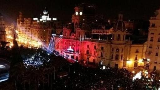Imagen de la pasada edición de la fiesta de nochevieja en la plaza del Ayuntamiento de Valencia