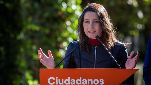 Inés Arrimadas considera «clave» que Ciudadanos presida la Mesa del Parlamento catalán