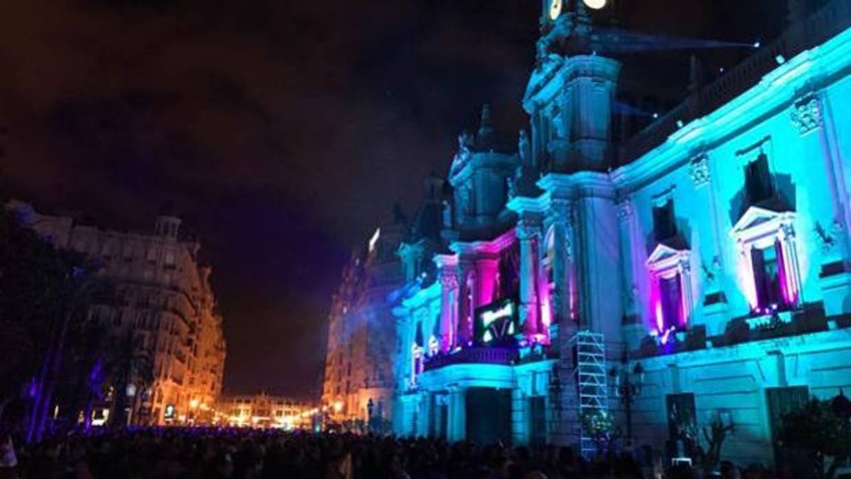 Imagen de archivo de la fiesta de Nochevieja en la plaza del Ayuntamiento de Valencia